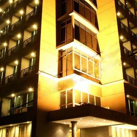 Herald Suites Solana Makati City Zewnętrze zdjęcie