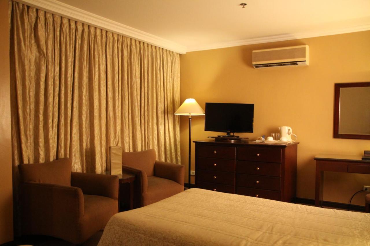 Herald Suites Solana Makati City Zewnętrze zdjęcie