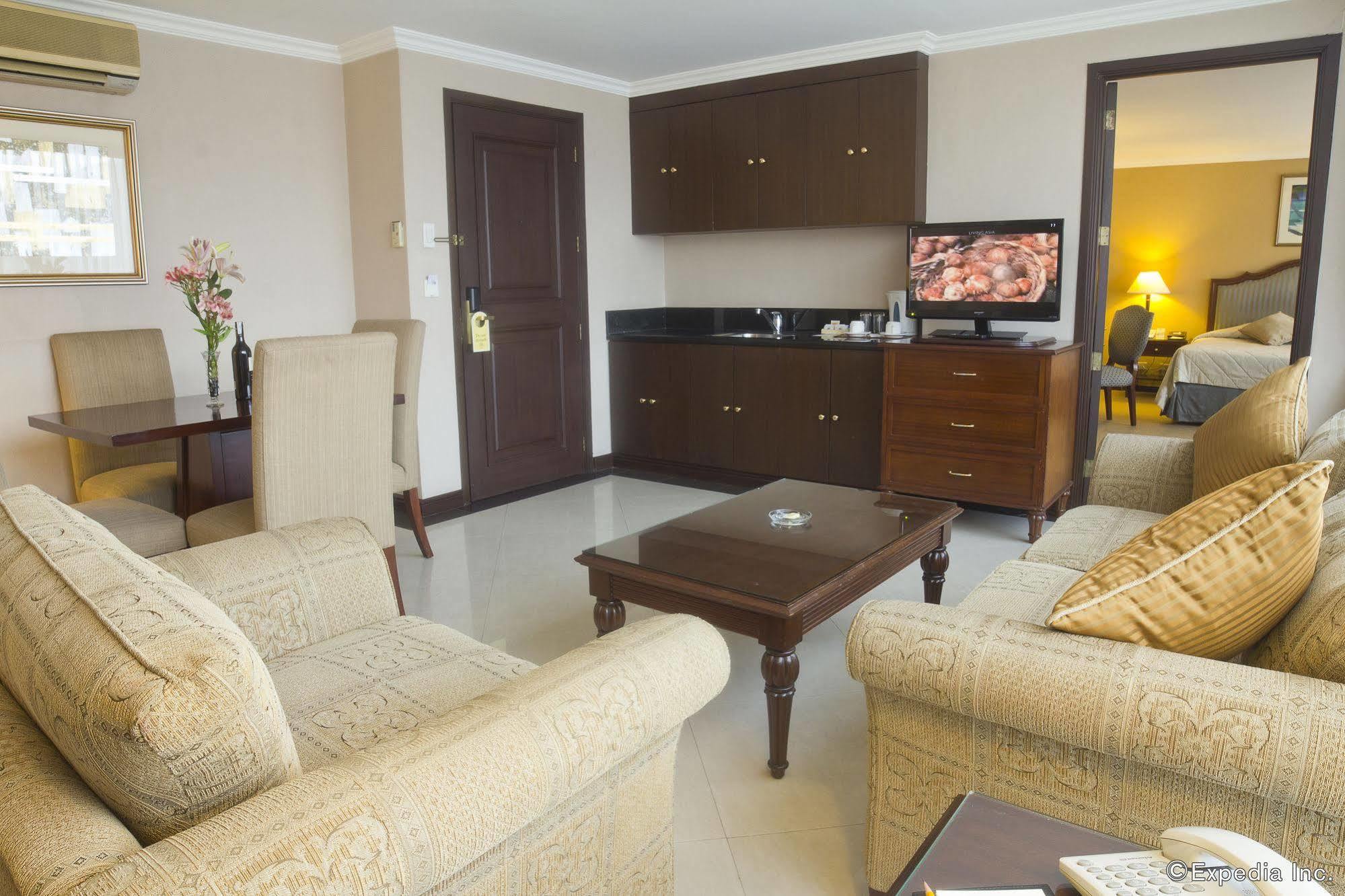 Herald Suites Solana Makati City Zewnętrze zdjęcie