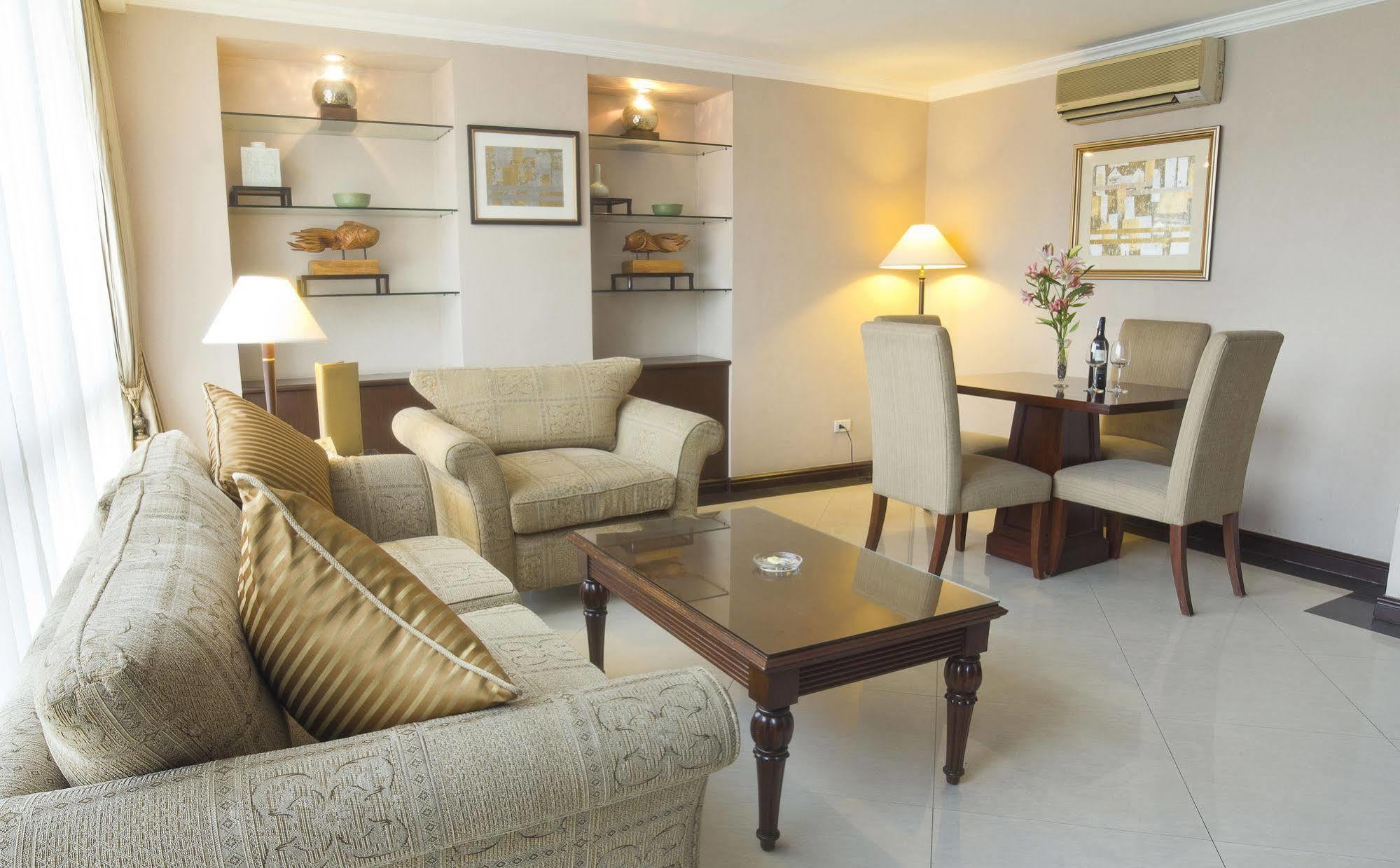 Herald Suites Solana Makati City Zewnętrze zdjęcie